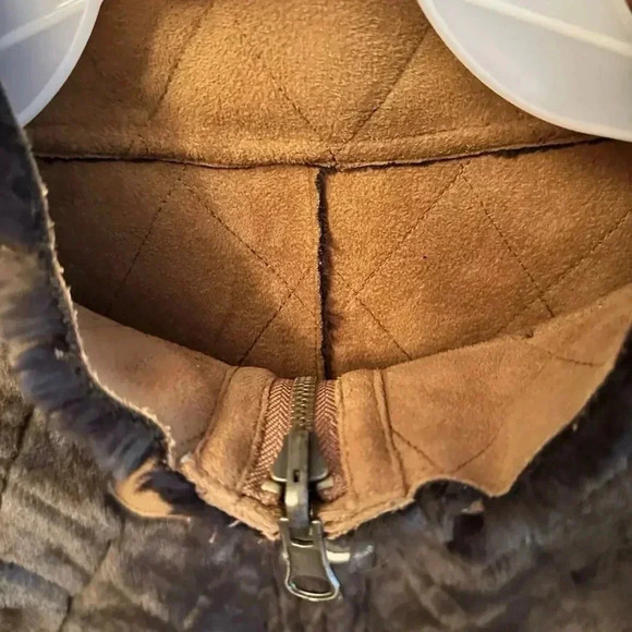 Woman’s vintage fur coat - Picture 5 of 11